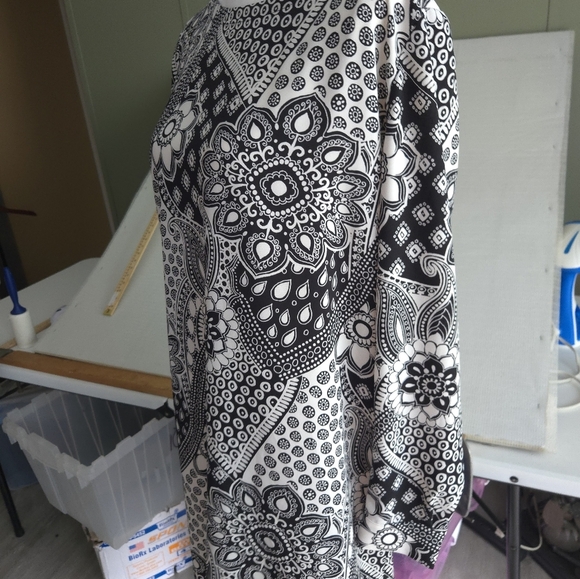 LOFT Black and White Patterned Midi Dress - Picture 2 of 12